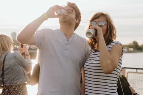 Varsóvia: Festa de Barco com Bebidas Ilimitadas e Entrada VIP Club