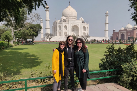 Delhi: Taj Mahal en Agra Fort Tour per auto met maaltijdoptieZonder toegangskaarten en maaltijd