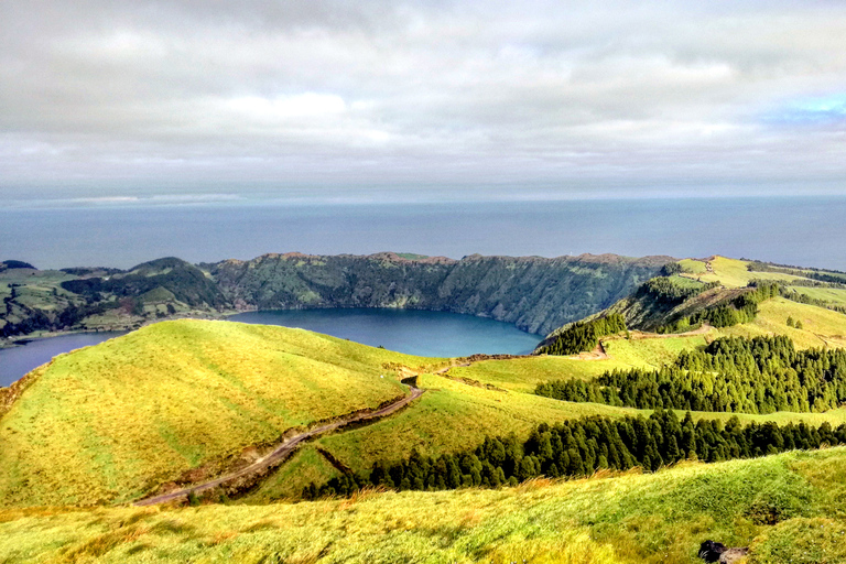 Sete Cidades & Lagoa do Fogo: Private Jeep Tour with Lunch Full-Day Tour with lunch