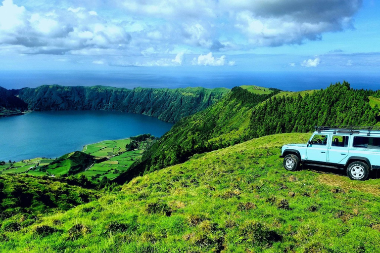 Sete Cidades en Lagoa do Fogo: privéjeeptour met lunchDagtour met lunch