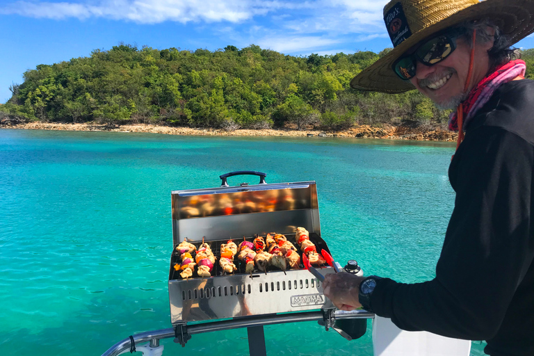 Fajardo: Catamaran Day Cruise to Palomino Island with Lunch