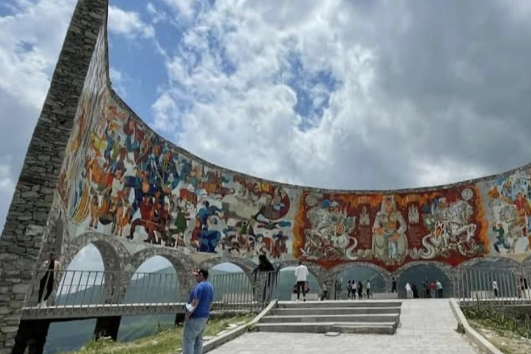 Tbilisi: Premium Kazbegi–Ananuri–Mtskheta Private Tour