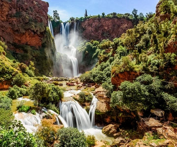 Desde Marrakech: Caminata guiada y excursión en barco por las cascadas de Ouzoud
