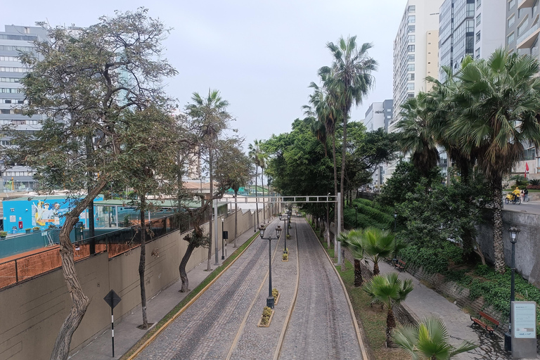 Lima: Miraflores Barranco electric bike tours Lima: Miraflores Barranco electric bike tours