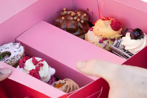 Londres : West End Donut and Sweet Treats Walking Tour (visite à pied du quartier des beignets et des friandises)