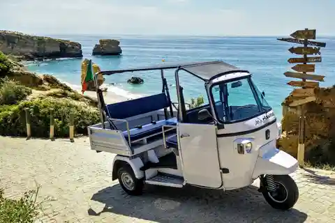 Albufeira: Passeio de Tuk Tuk com Cidade Velha e Praias