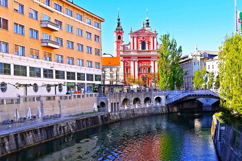 Ljubljana: Old Town Private Walking Tour with a Local Guide
