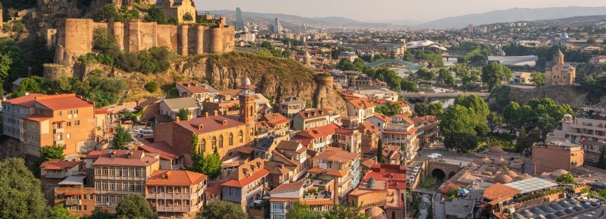 Tiflis: Spaziergang durch die Altstadt mit Wein und Seilbahnen