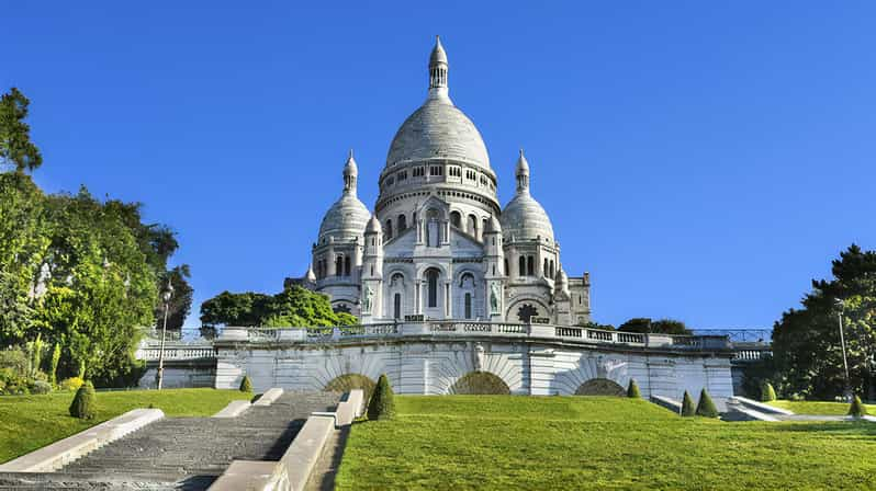 Montmartre & Sacré Coeur Walking Tour | GetYourGuide