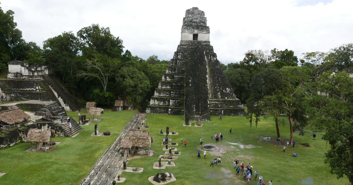 tour to tikal from flores