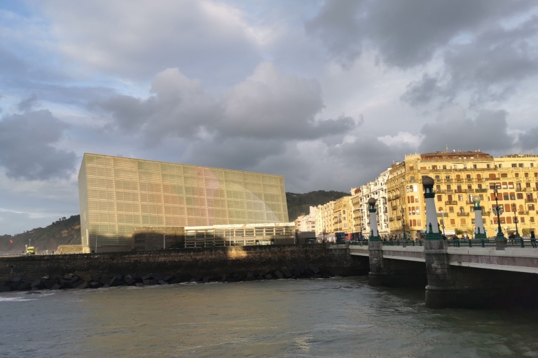 San Sebastián: City Tour con Pintxos y VinoTour a pie