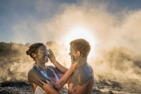 Роторуа: геотермальная прогулка у ворот ада, грязевые ванны и серные спа