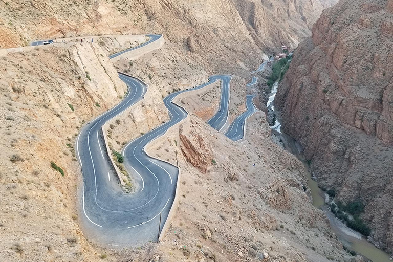 Depuis Marrakech : visite du désert de 3 jours à MerzougaExcursion en groupe