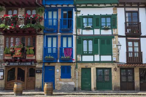 From San Sebastian: Hondarribia Sightseeing and Pintxos