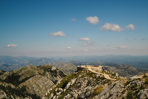 Kotor: Private Tour nach Lovcen, Cetinje und Budva