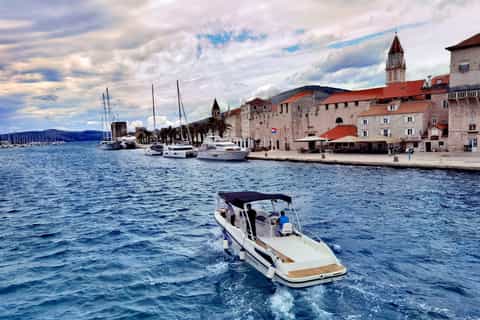 Blue Lagoon: 3 Island Small Group Speedboat Tour from Split