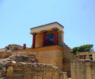 Crete: Knossos Palace & Heraklion Guided Tour