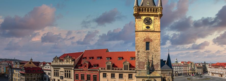 Praga: entrada al antiguo ayuntamiento y Reloj Astronómico