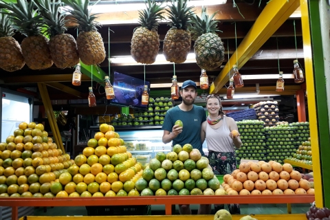 Medellin: lokale markttour met proeverijen van exotisch fruit