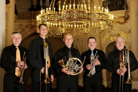 Prag: Klassisches Konzert in der St.-Nikolaus-KircheKlassisches Konzert in der St. Nicholas Kirche