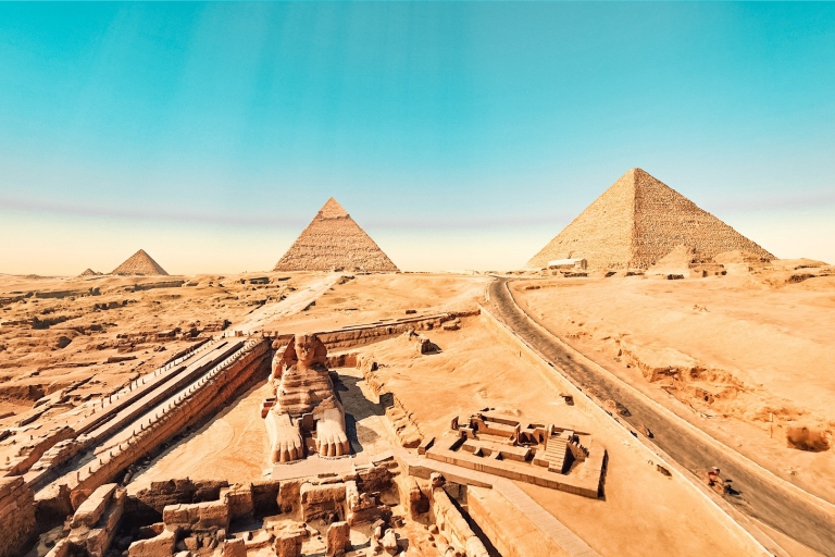 Paris: Pyramids Sky View in Virtual Reality
