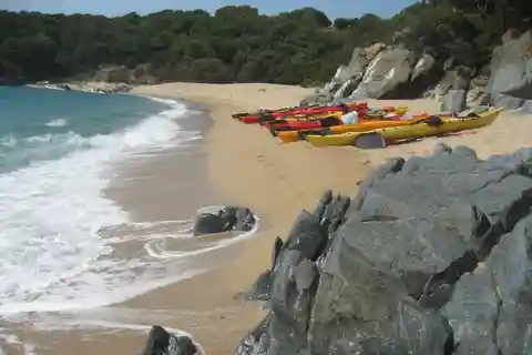 Mare e Sole Strand: Geführte Kajaktour