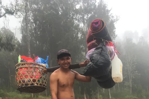 Oke Rinjani 2-Day Trek – Summit 3726 Climb & Amazing Views