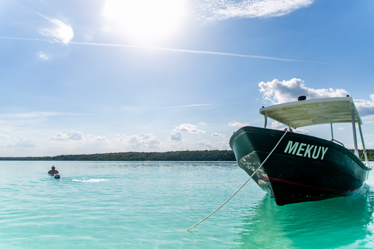 Bacalar: 3 Hour Boat Trip with Swimming & Drinks Standard Rate