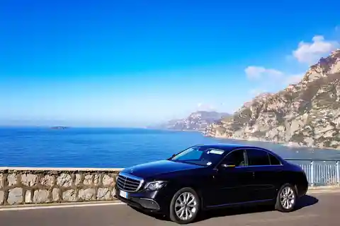 Positano: Private Transfer to Bomerano - Path of the Gods