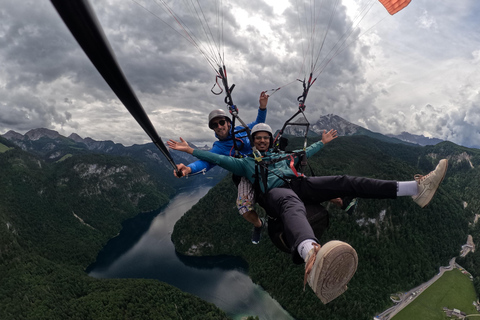 Berchtesgaden: Tandem Paragliding Flight over Königssee