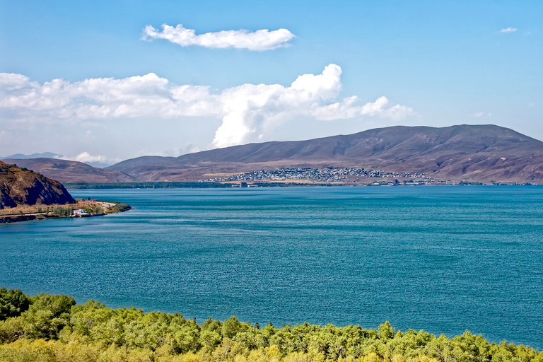 Au départ d&#039;Erevan : Lac Sevan, Sevanavank, excursion en bateau et loisirs