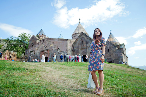 Da Yerevan: Tour di un giorno con il lago Sevan e DilijanTour di un&#039;intera giornata al Lago Sevan e Dilijan