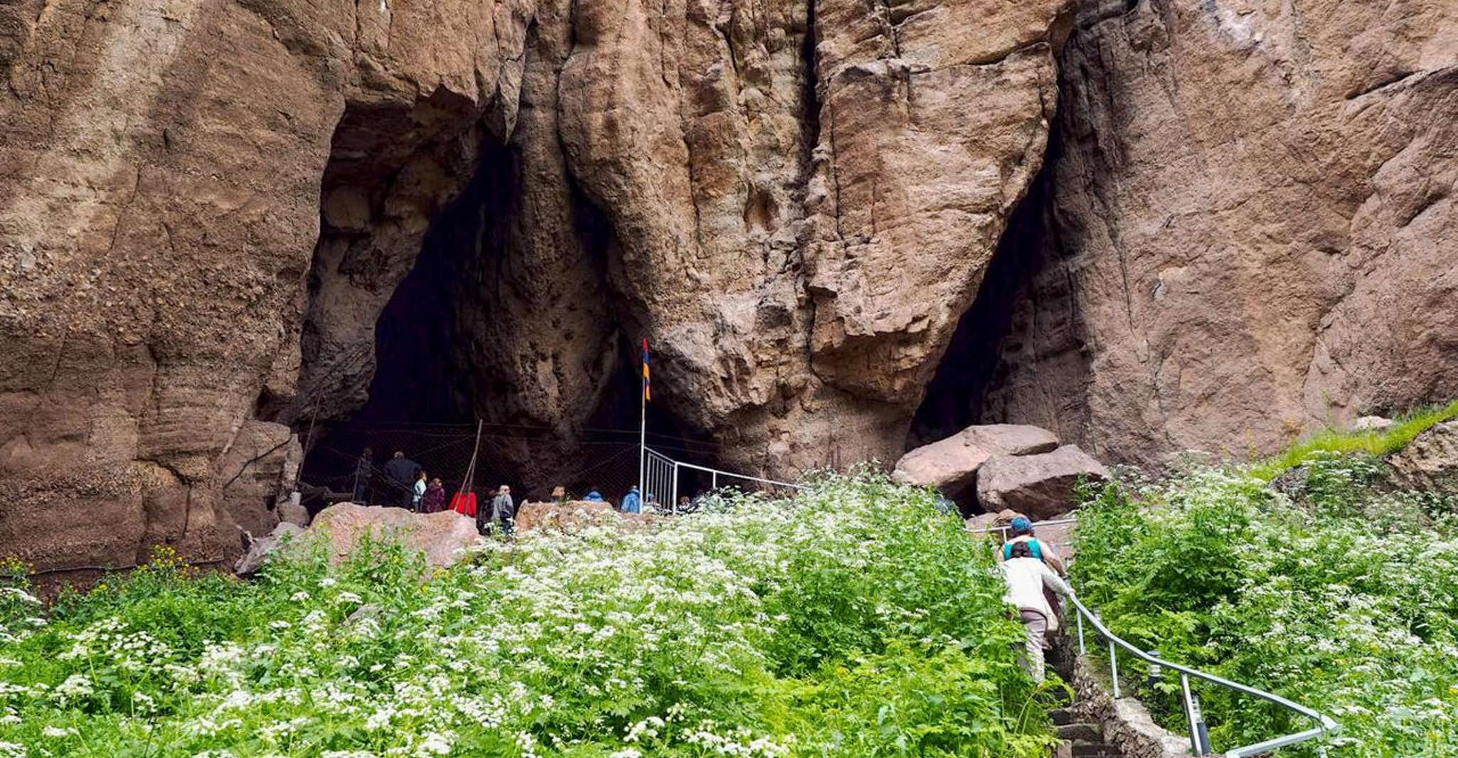 来自埃里温、Khor Virap修道院、Winery和Birds洞穴旅游 - Hizvo