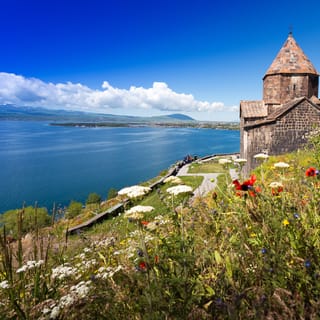 From Yerevan: Tsaghkadzor & Lake Sevan Guided Tour