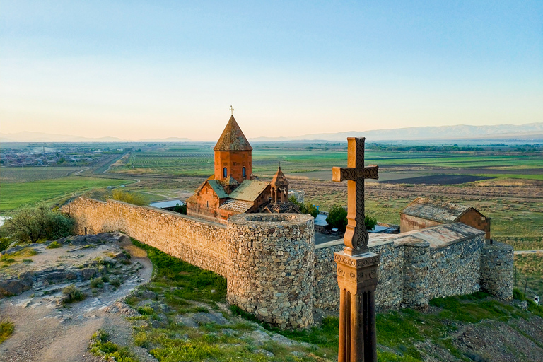 Da Yerevan: Tour di un giorno a Khor Virap, Noravank e TatevYerevan: Monasteri, Ponte del Diavolo e tour della funivia