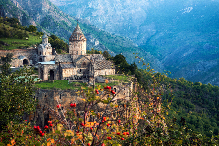 Da Yerevan: Tour di un giorno a Khor Virap, Noravank e TatevYerevan: Monasteri, Ponte del Diavolo e tour della funivia