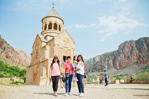 Erevan : Visite de Khor Virap, Noravank, TatevErevan : Visite des monastères, du pont du Diable et du téléphérique