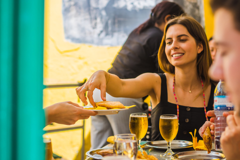 Lisboa: Tour guiado de degustação de vinhos e comidas