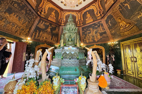 Private Tour to Oudong, Koh Chen Island and Buddhist Center Option without Lunch