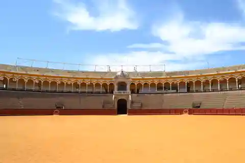 Sevilla: Tur til Plaza de Toros og Barrio Santa Cruz
