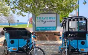 Traverse City: Hi-5 Rickshaw Tour
