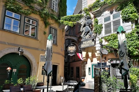 Vienna: Legends and Fairy Tales Walking Tour