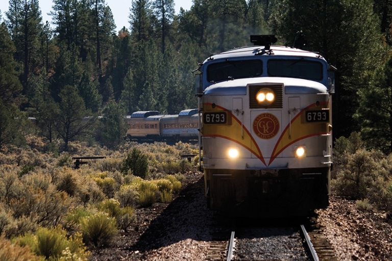 Sedona/Flagstaff: Grand Canyon Tour & First-Class Train Ride From Sedona