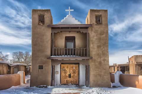Santa Fe: Architectural Walking Tour & Wine Tasting