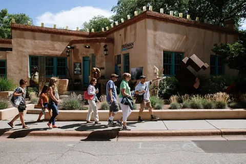 Santa Fe: Architectural Walking Tour & Wine Tasting