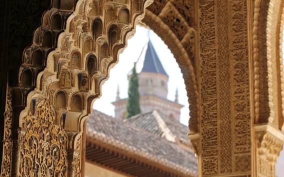Malaga: Tagesausflug nach Granada mit Alhambra, Palästen und Gärten