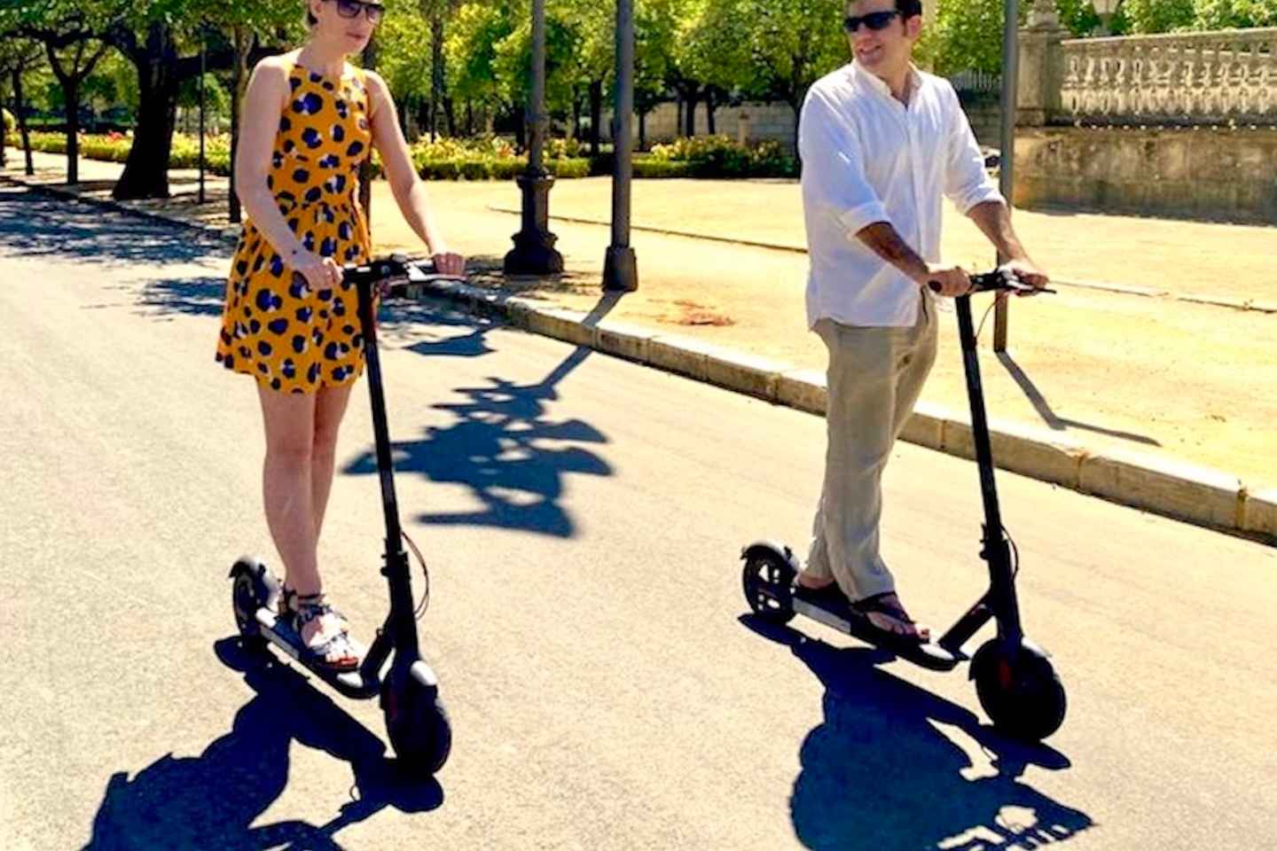 Seville: Electric Scooter City Tour - Seville: Electric Bike City Tour