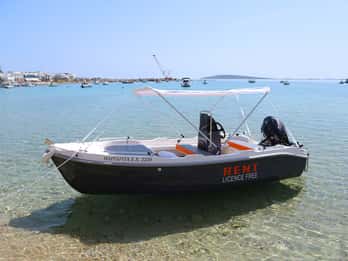 Paros: Full-Day Small Boat Rental with Self-Driving