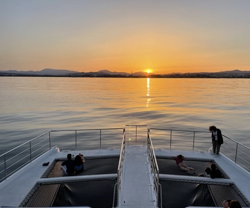 Málaga: Sunset Catamaran Trip