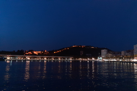 Málaga: Passeio de catamarã ao pôr do solMálaga: Cruzeiro de catamarã ao pôr do sol Fly Blue Dos